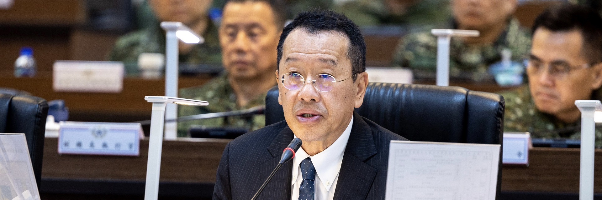 輪播圖-高階幹部圖上兵推　顧部長慰勉參演官兵辛勞
